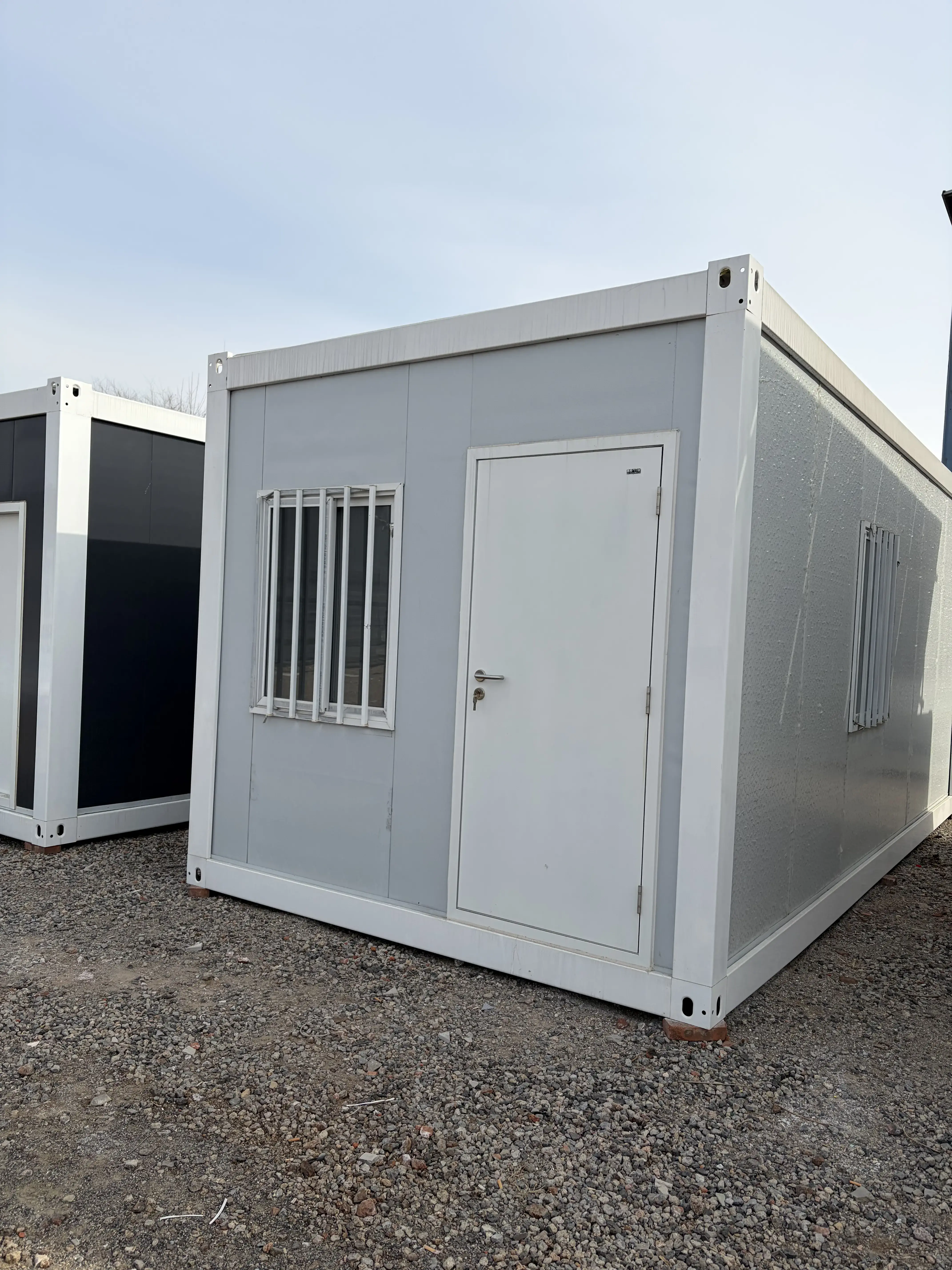 Quick-assembly container house